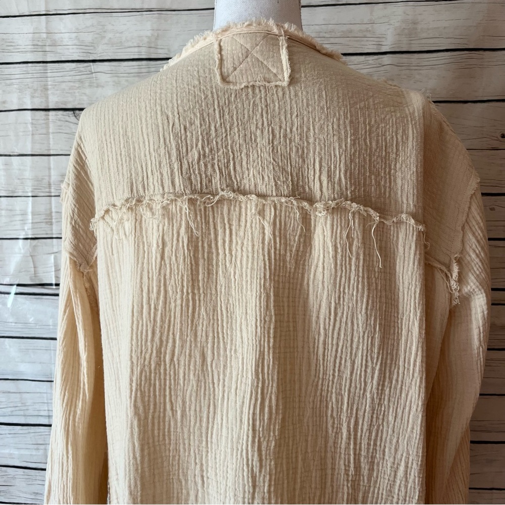 POL Gauze Style Raw Hem Open Face Shacket Size Medium - Picture 7 of 13